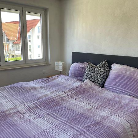 Sonnige 3 Zimmer Wohnung Mit Schoenem Balkon Im Gruenen Ройтлінген Екстер'єр фото