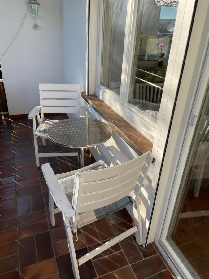 Sonnige 3 Zimmer Wohnung Mit Schoenem Balkon Im Gruenen Ройтлінген Екстер'єр фото