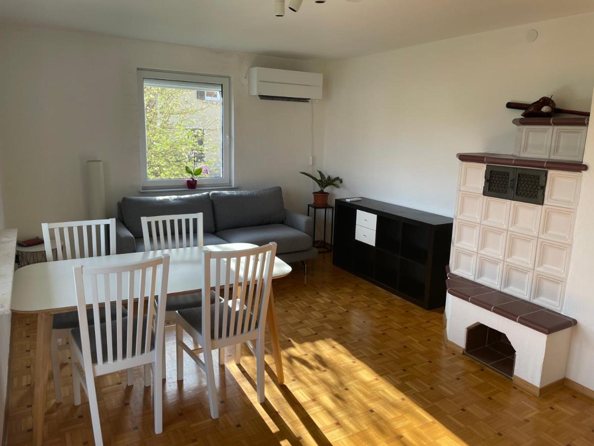 Sonnige 3 Zimmer Wohnung Mit Schoenem Balkon Im Gruenen Ройтлінген Екстер'єр фото
